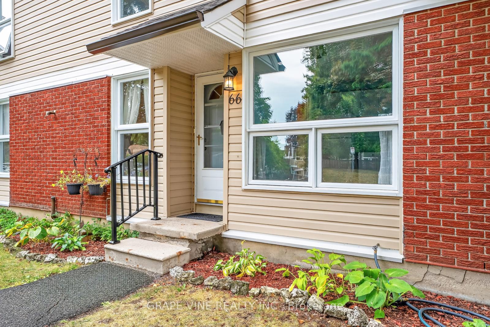 Photo 3 of 66 Rutherford Way, Ottawa, Kanata - Beaverbrook — HOMEH
