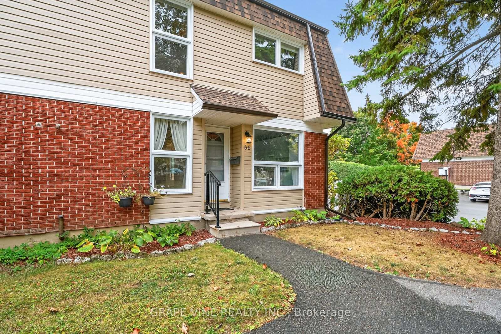 Photo 4 of 66 Rutherford Way, Ottawa, Kanata - Beaverbrook — HOMEH
