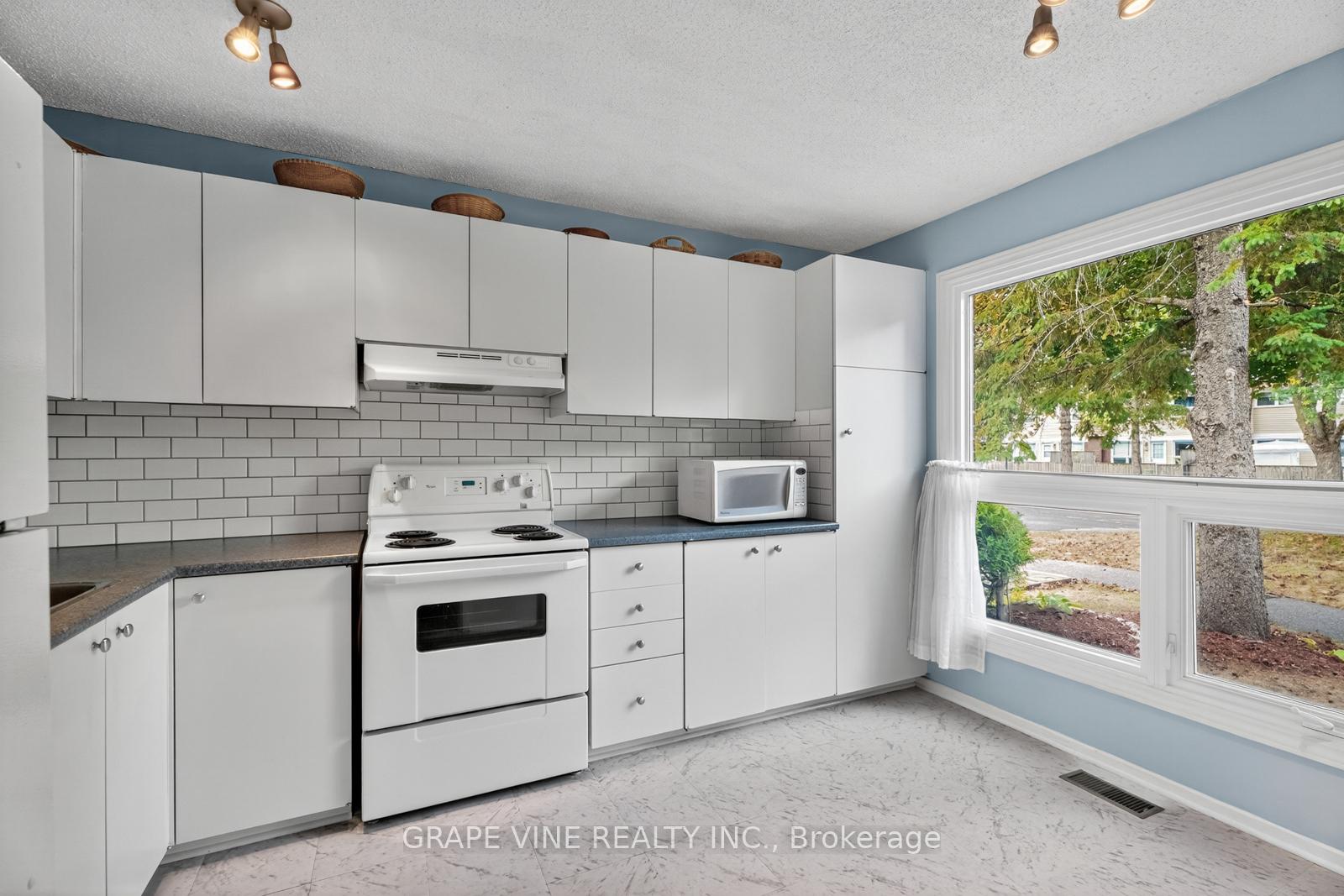 Photo 7 of 66 Rutherford Way, Ottawa, Kanata - Beaverbrook — HOMEH