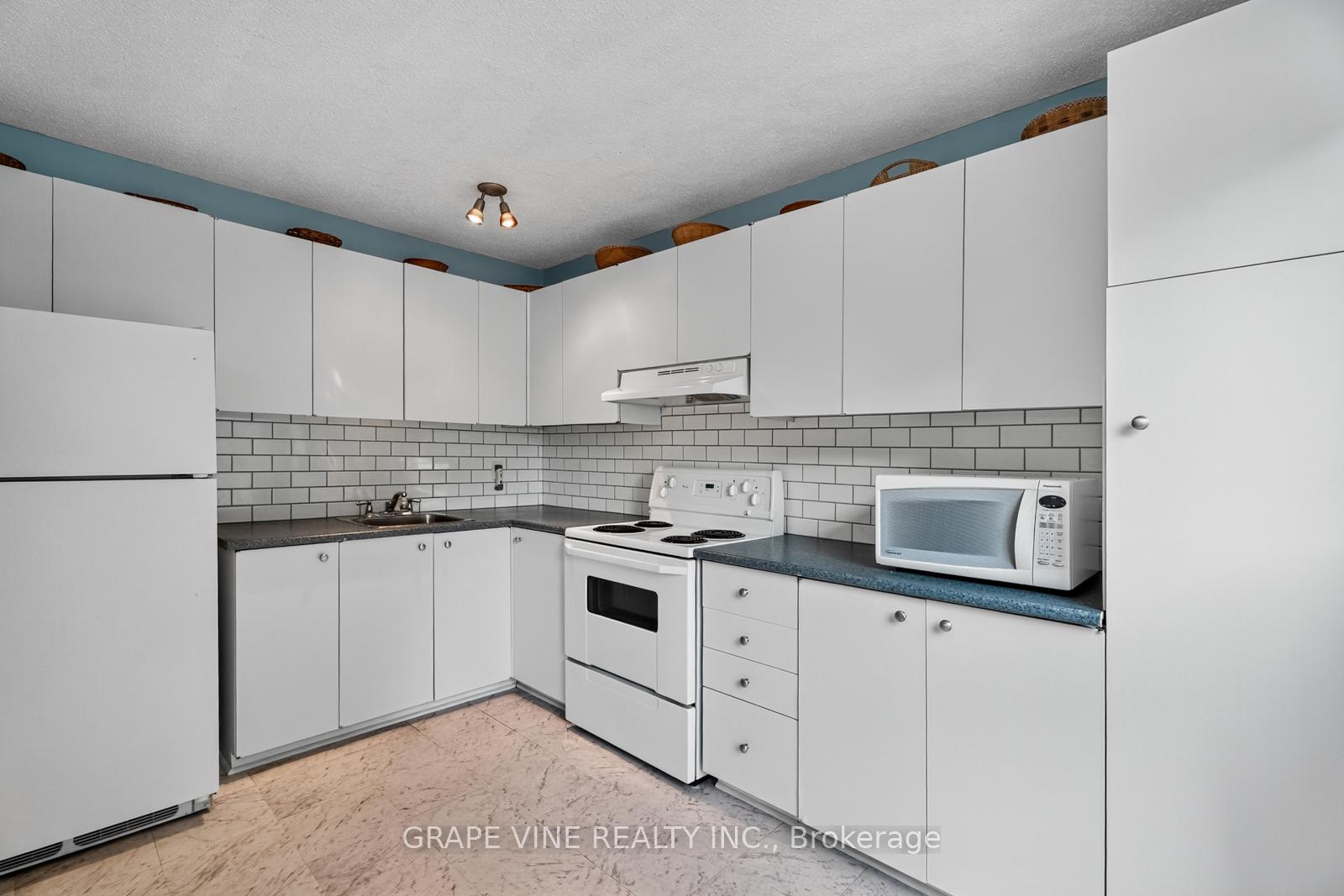 Photo 8 of 66 Rutherford Way, Ottawa, Kanata - Beaverbrook — HOMEH