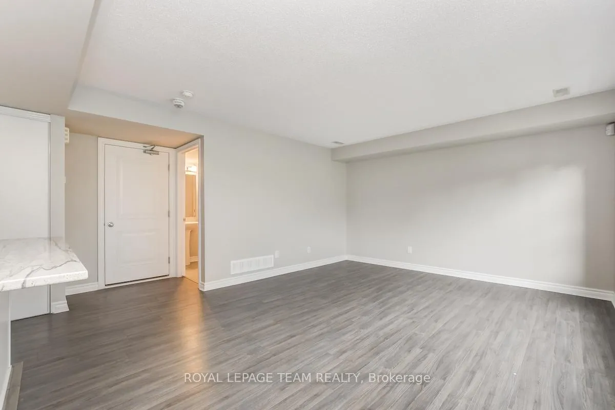 Photo 2 of 408 Silverstone Way, Ottawa, Barrhaven - Strandherd — HOMEH