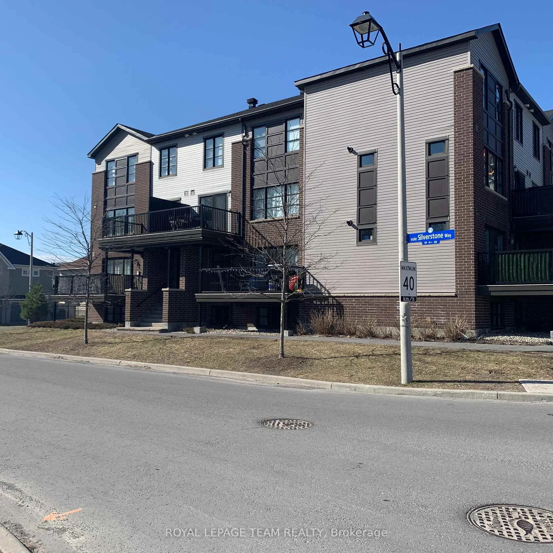 Photo 7 of 408 Silverstone Way, Ottawa, Barrhaven - Strandherd — HOMEH