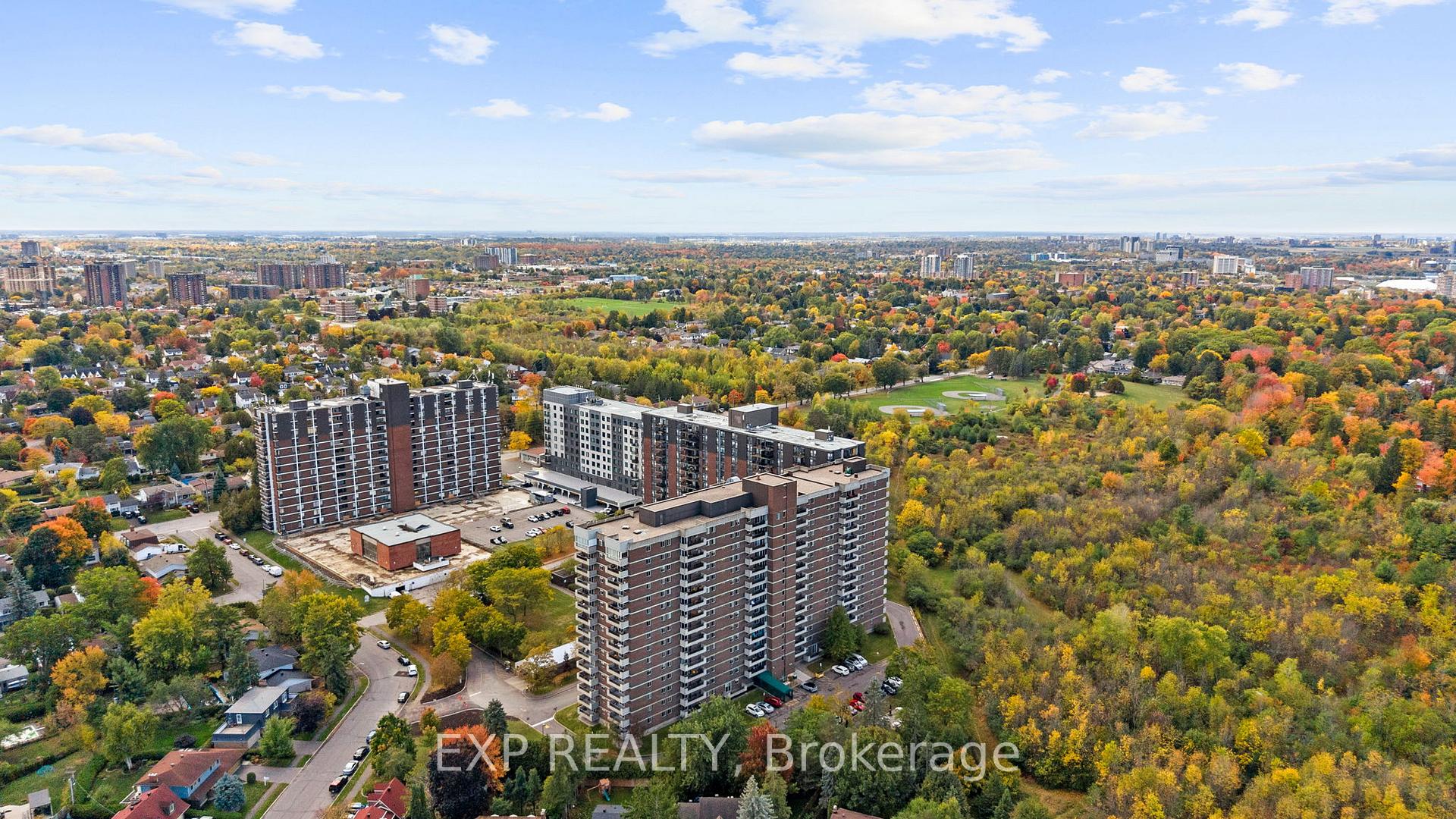 Photo 4 of Unit 903, 1705 Playfair Drive, Ottawa, Playfair Park — HOMEH