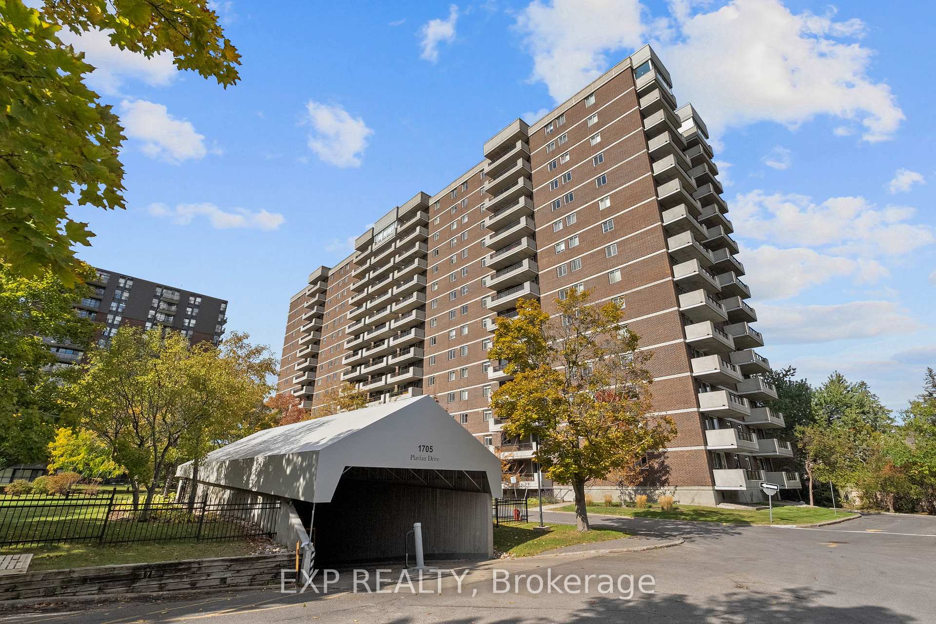 Photo 9 of Unit 903, 1705 Playfair Drive, Ottawa, Playfair Park — HOMEH