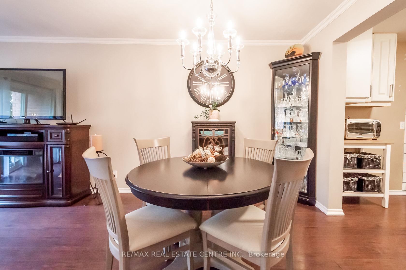 Photo 7 of Unit 105, 6 Niagara Street, Grimsby, Grimsby West — HOMEH