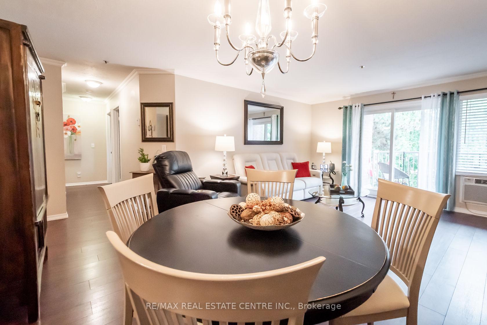 Photo 9 of Unit 105, 6 Niagara Street, Grimsby, Grimsby West — HOMEH