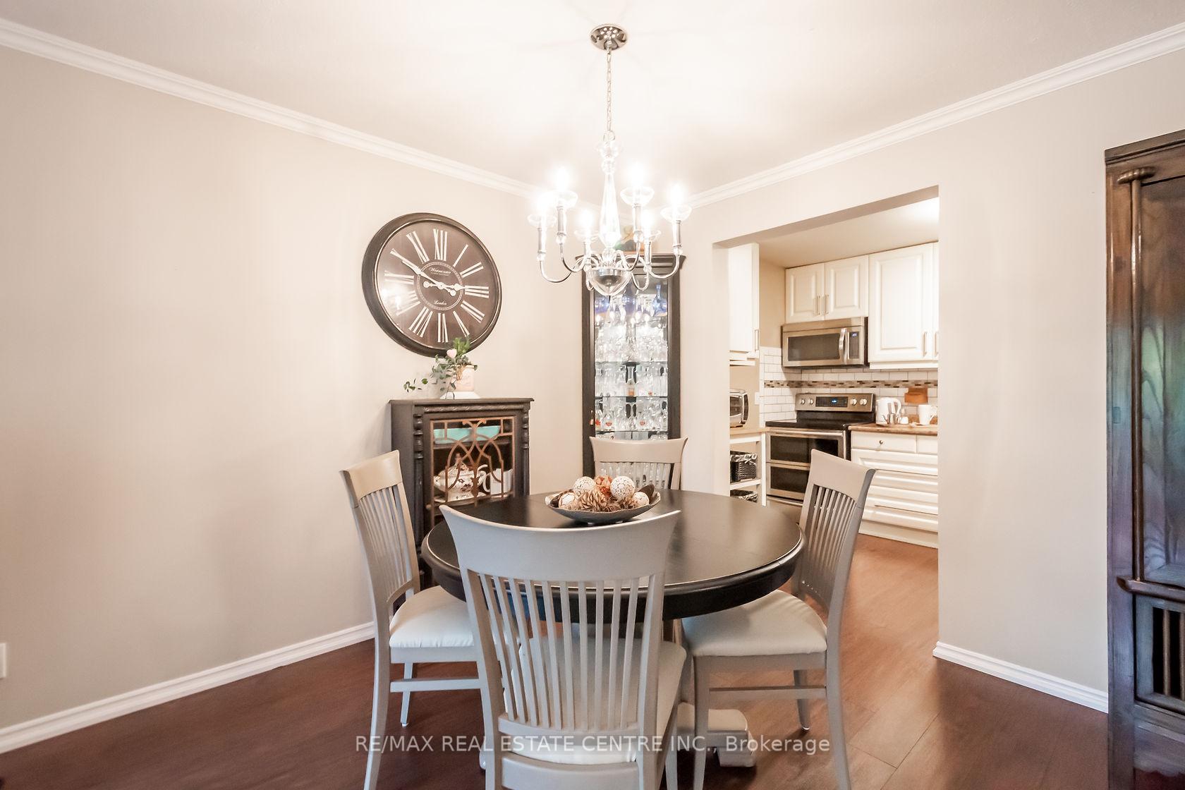 Photo 11 of Unit 105, 6 Niagara Street, Grimsby, Grimsby West — HOMEH