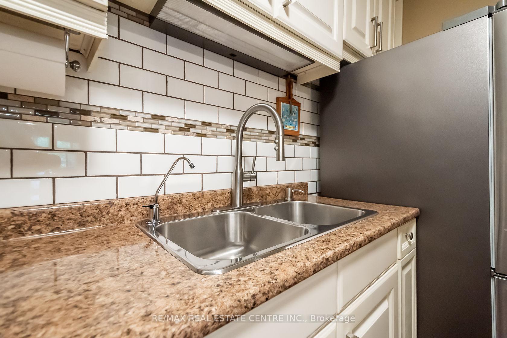 Photo 20 of Unit 105, 6 Niagara Street, Grimsby, Grimsby West — HOMEH
