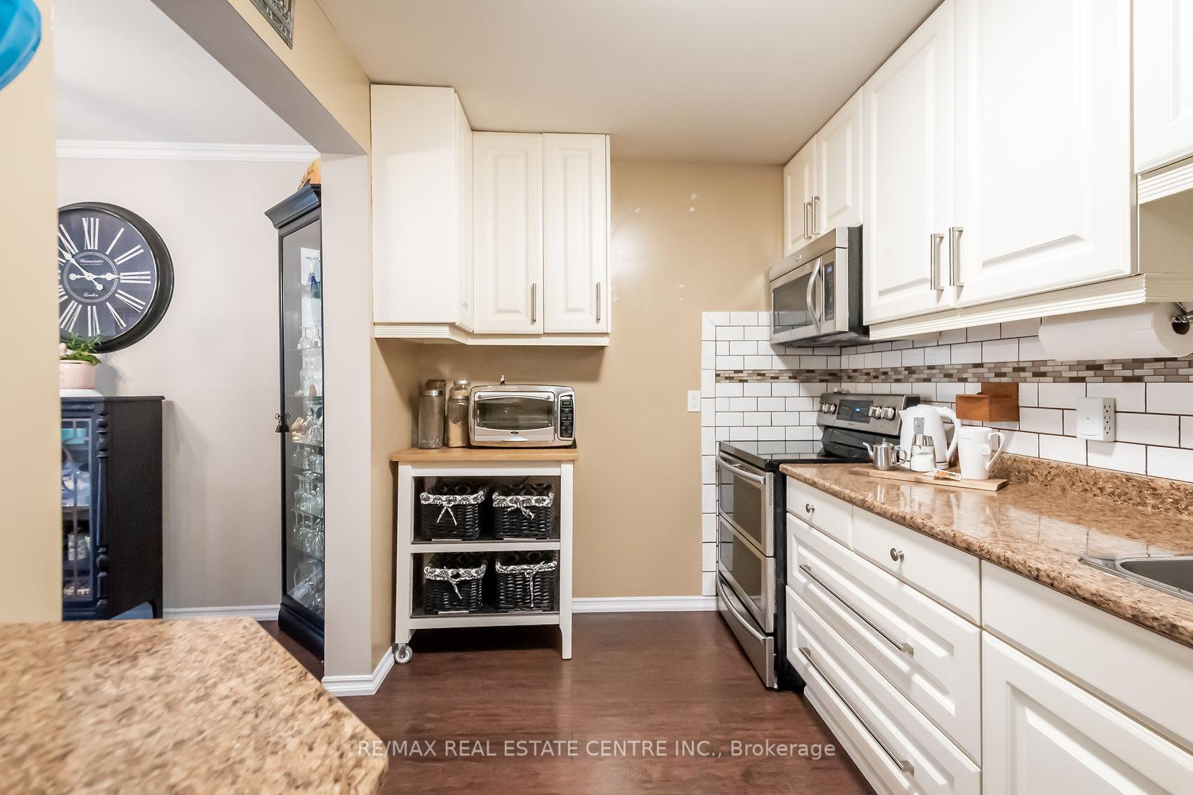 Photo 22 of Unit 105, 6 Niagara Street, Grimsby, Grimsby West — HOMEH