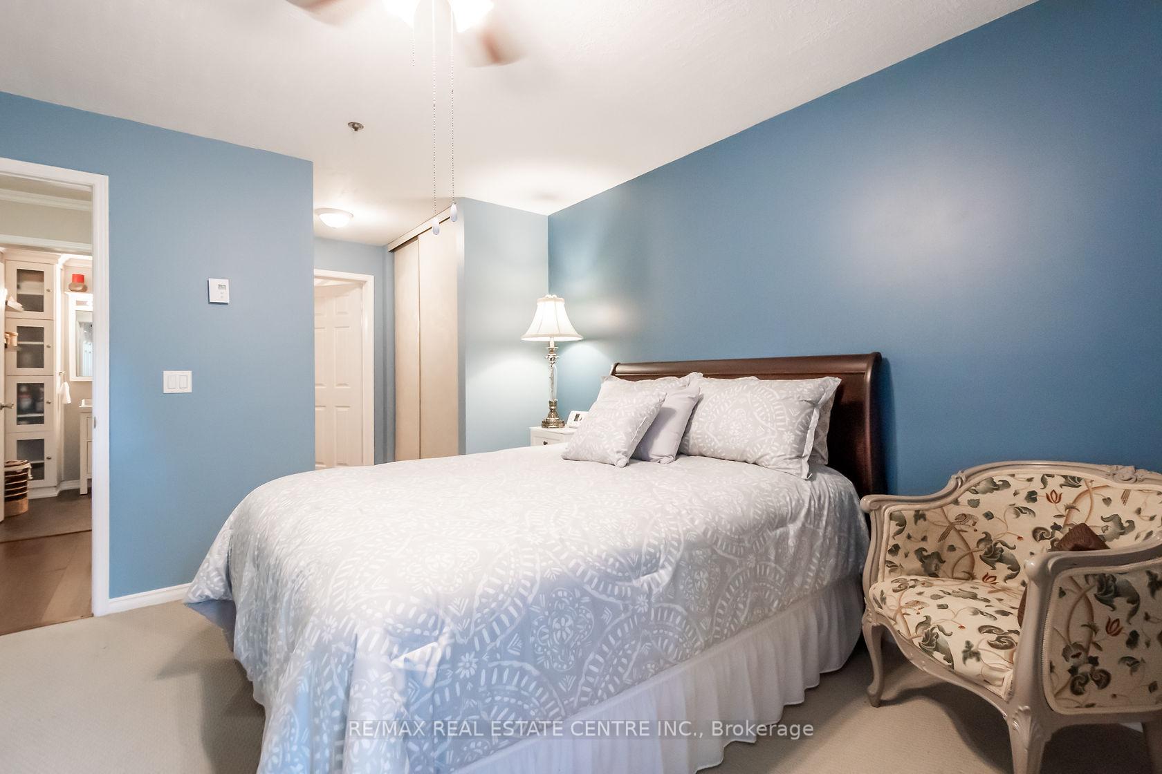 Photo 30 of Unit 105, 6 Niagara Street, Grimsby, Grimsby West — HOMEH