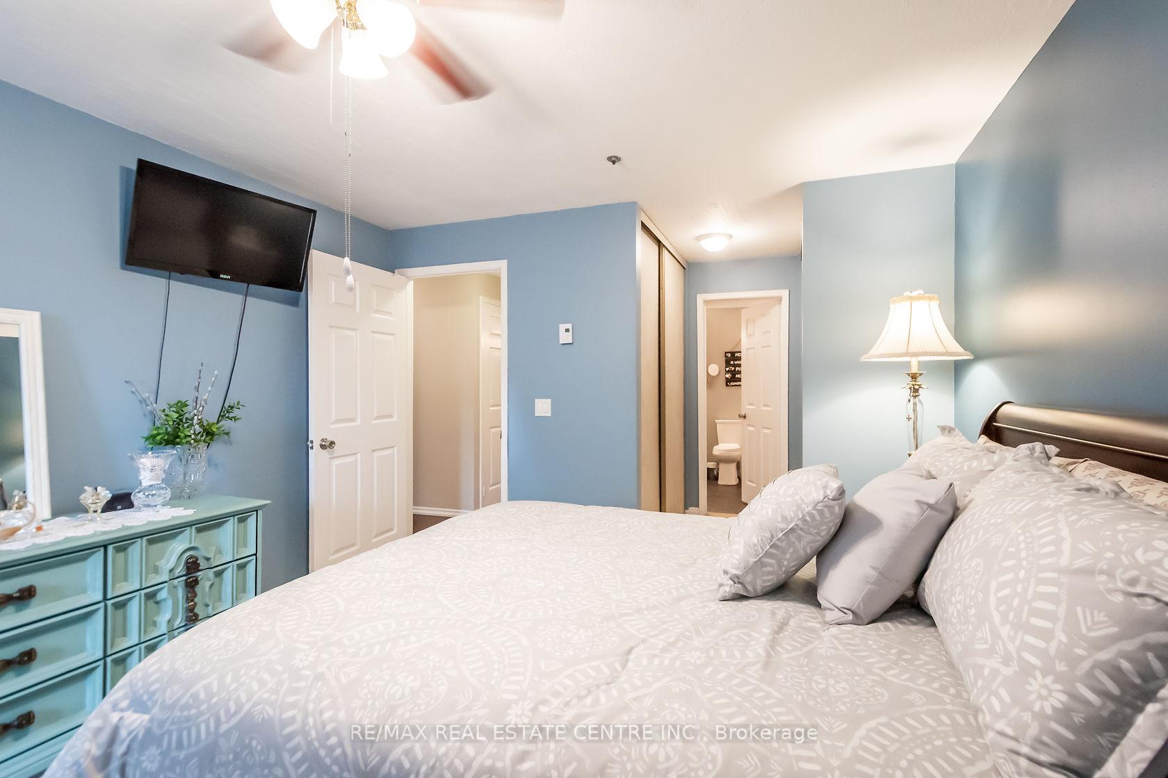 Photo 31 of Unit 105, 6 Niagara Street, Grimsby, Grimsby West — HOMEH