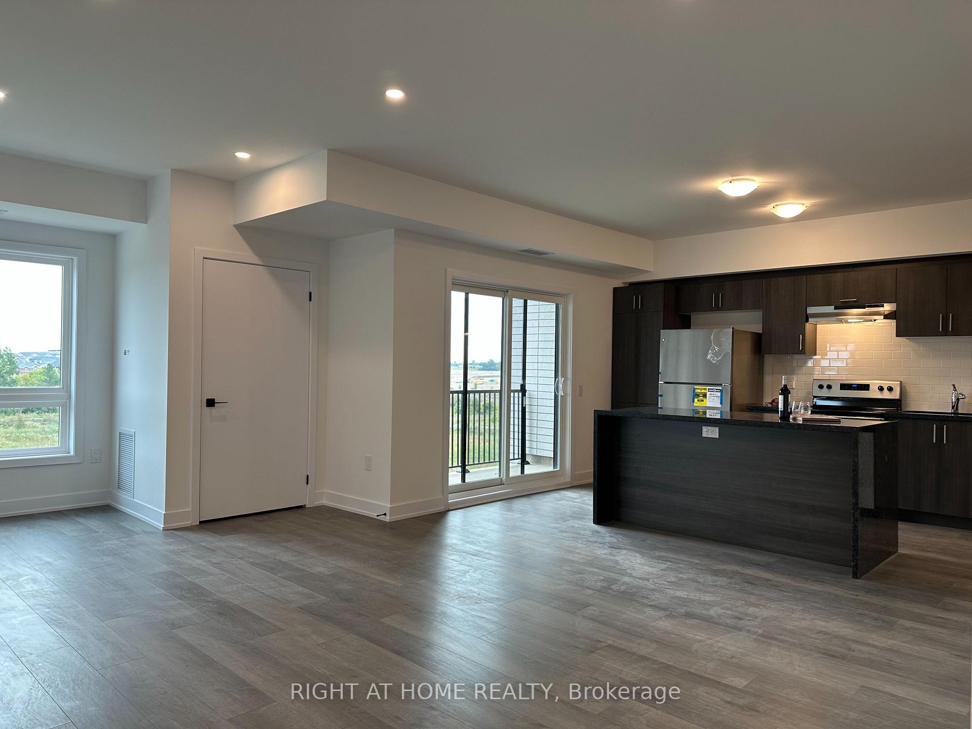 Photo 13 of Unit 314, 1 Chef Lane, Barrie, Rural Barrie Southeast — HOMEH