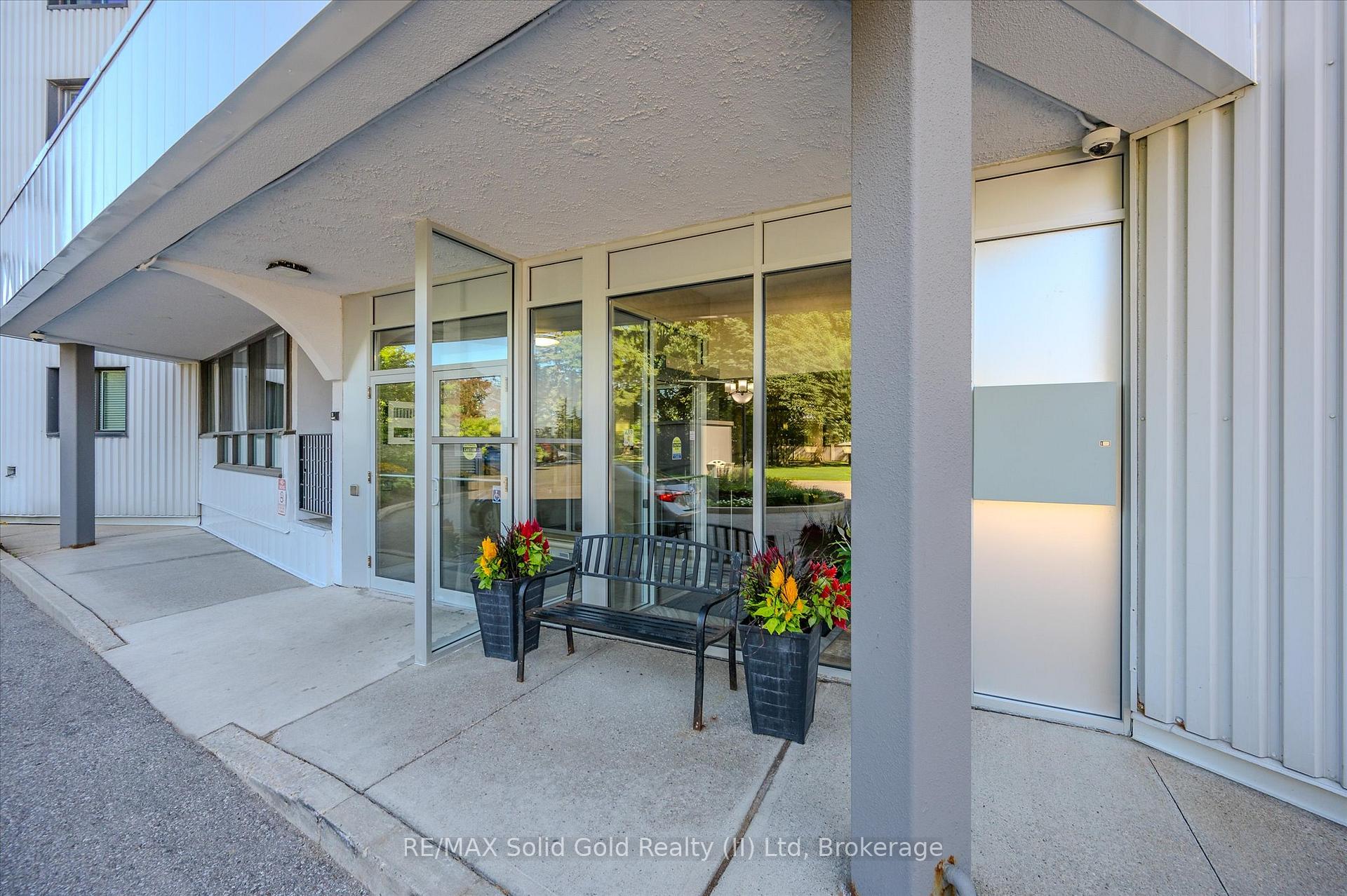 Photo 4 of Unit 603, 250 Glenridge Drive, Waterloo — HOMEH