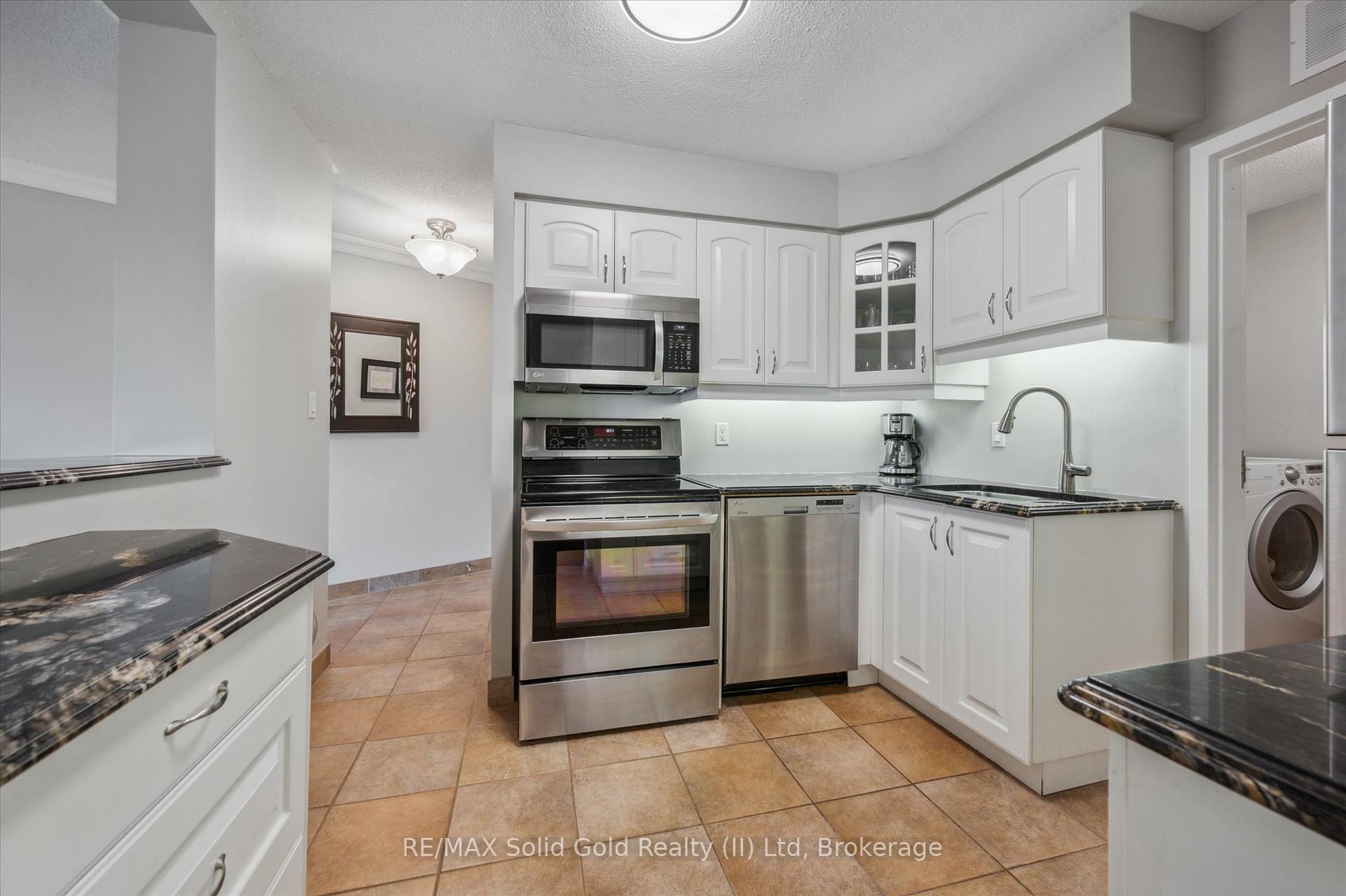 Photo 18 of Unit 603, 250 Glenridge Drive, Waterloo — HOMEH