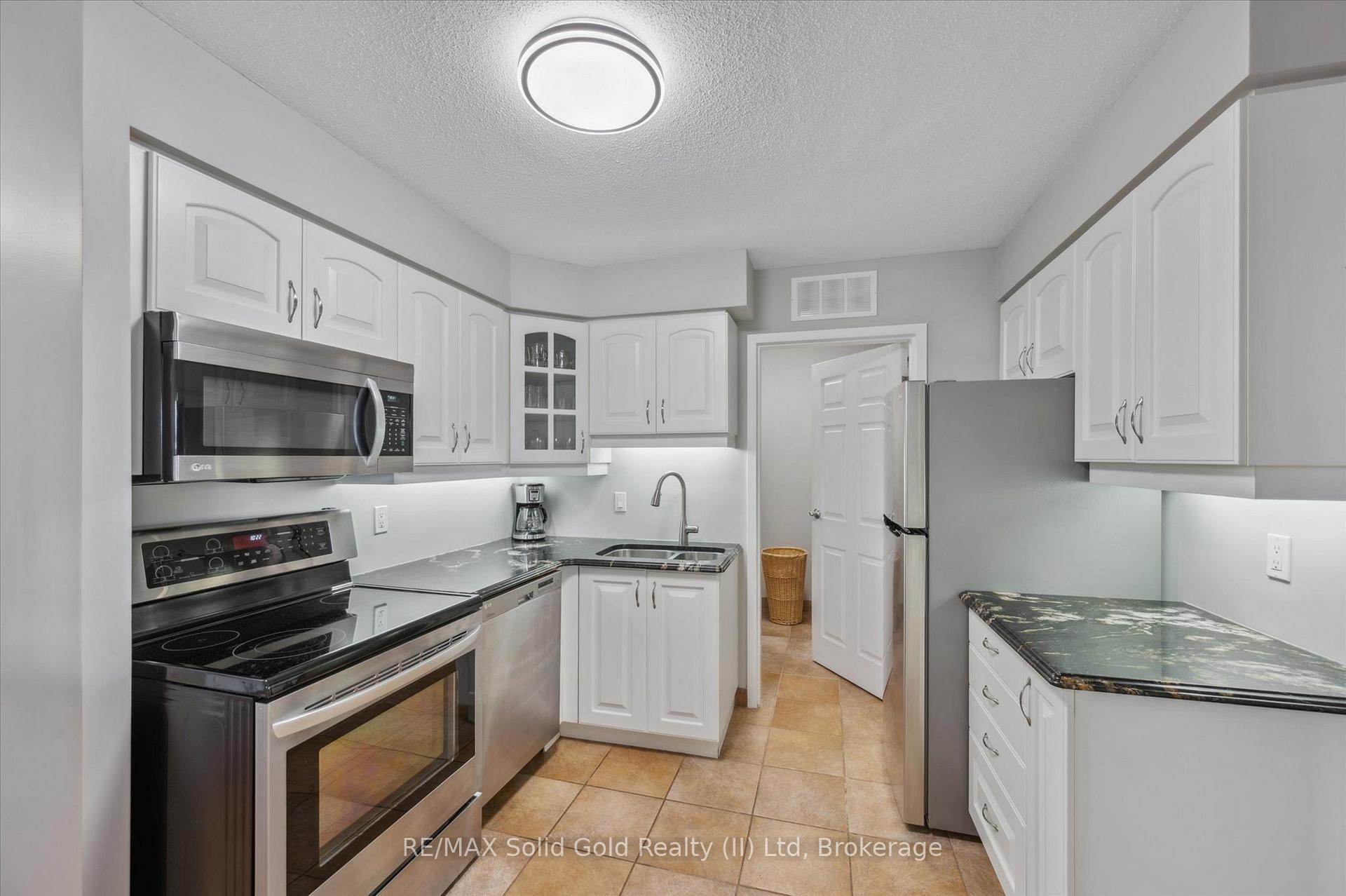 Photo 19 of Unit 603, 250 Glenridge Drive, Waterloo — HOMEH