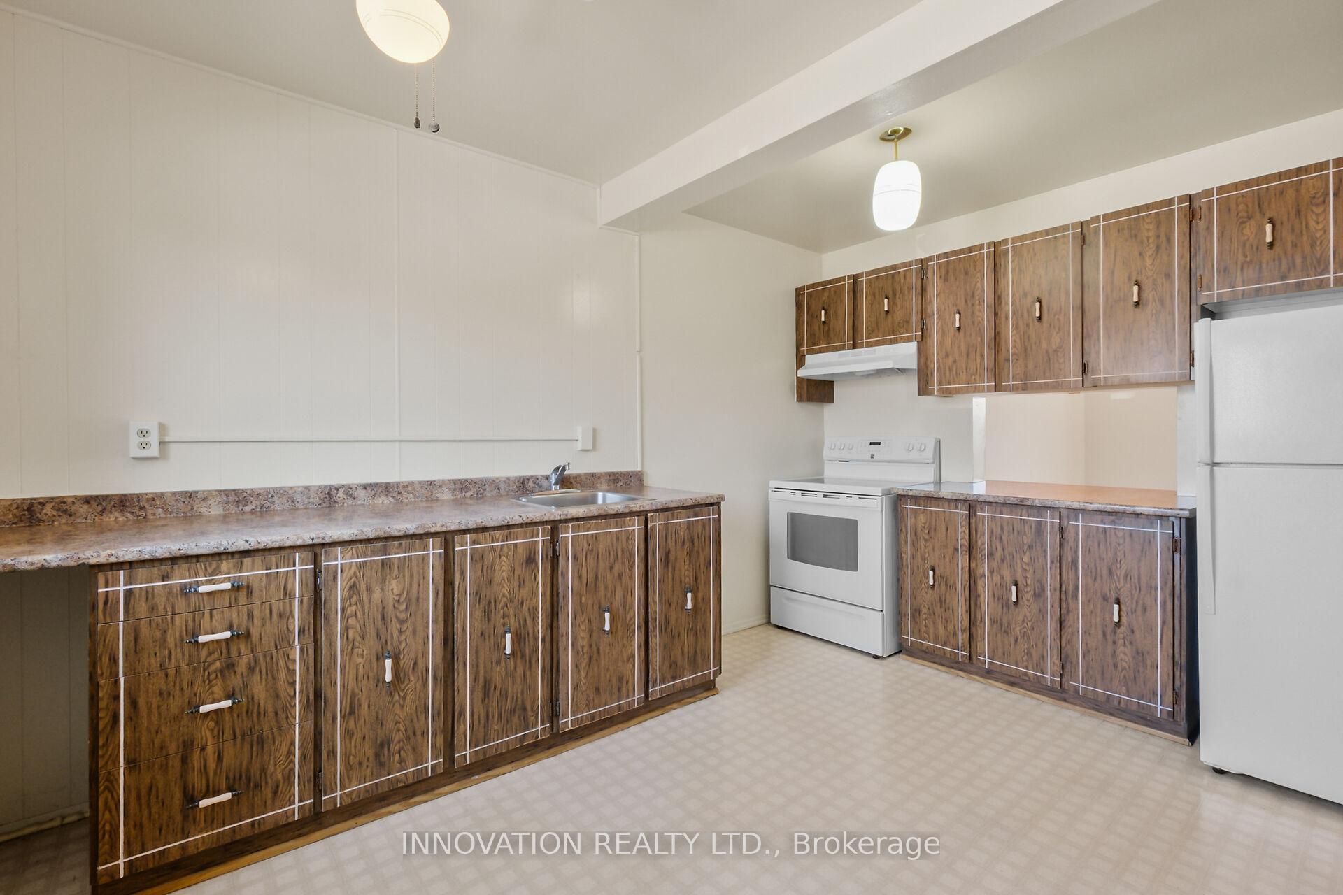 Photo 7 of 1411 Perez Crescent, Ottawa, Carson Grove — HOMEH
