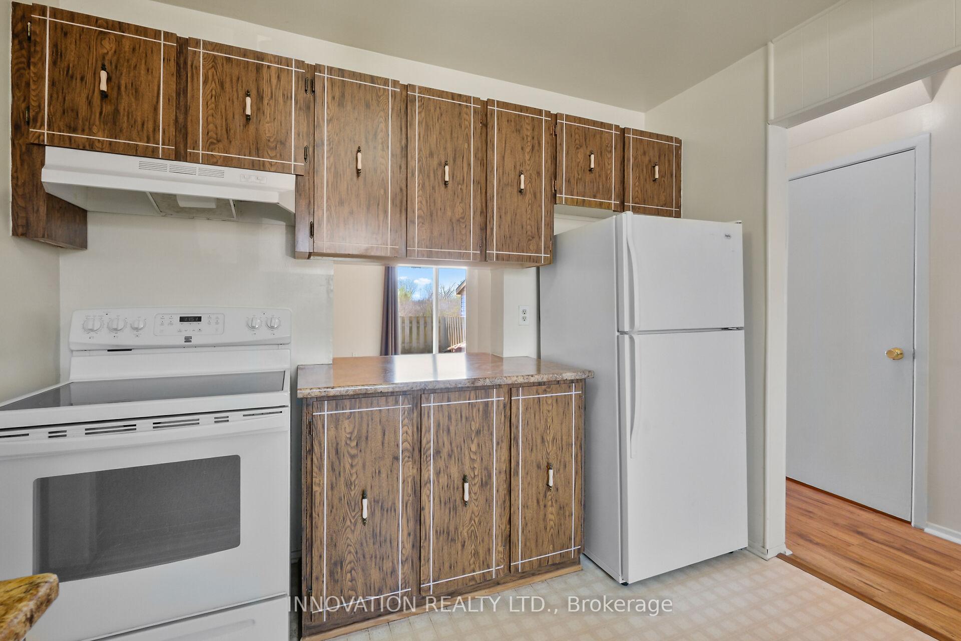 Photo 9 of 1411 Perez Crescent, Ottawa, Carson Grove — HOMEH