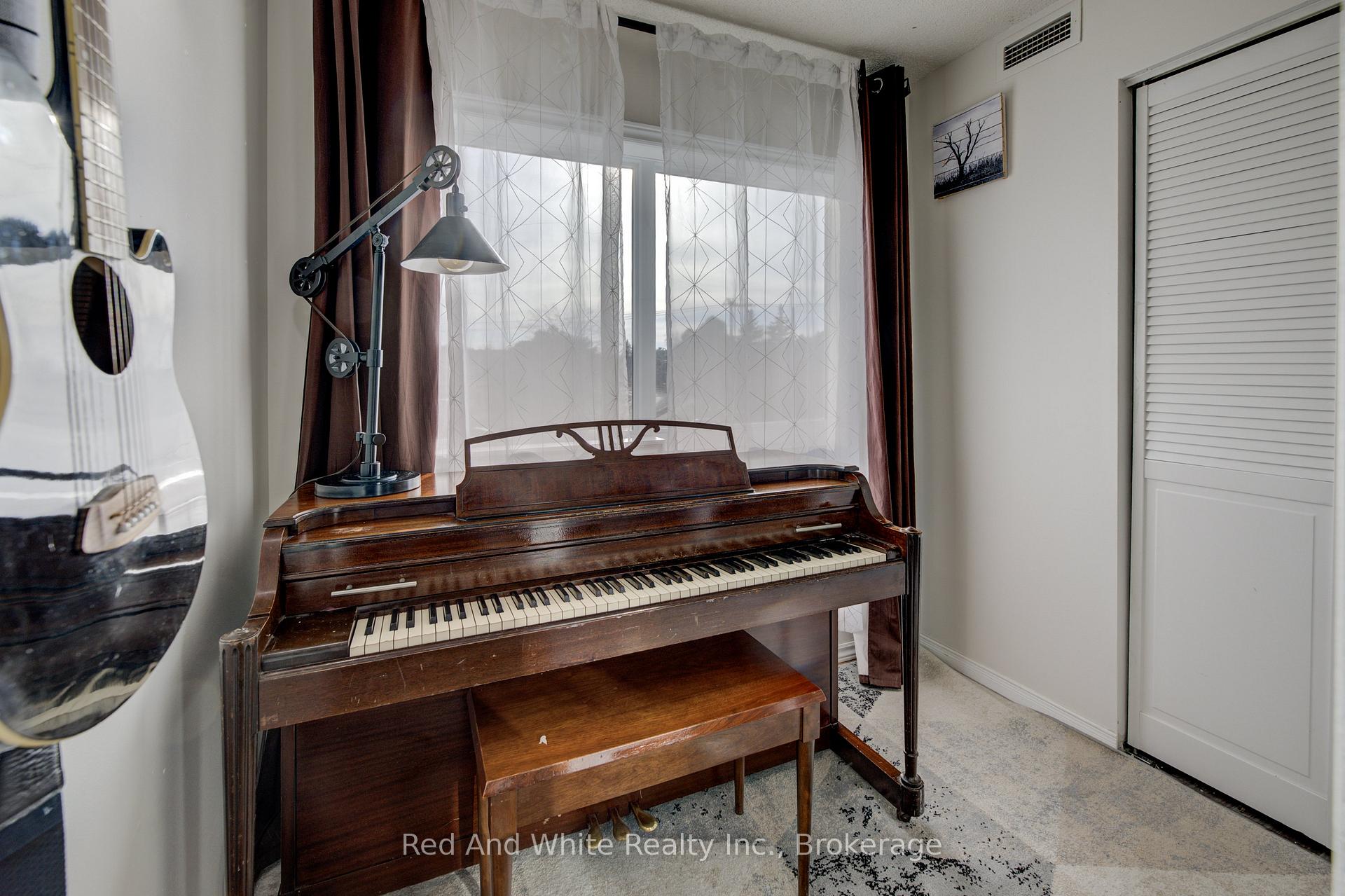 Photo 16 of Unit 302, 500 Westmount Road W, Kitchener — HOMEH