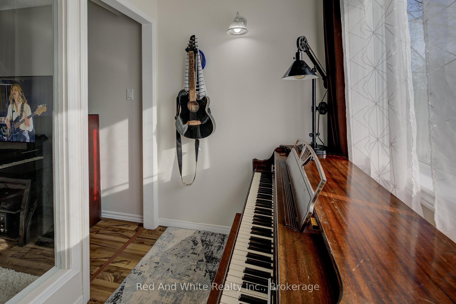 Photo 17 of Unit 302, 500 Westmount Road W, Kitchener — HOMEH