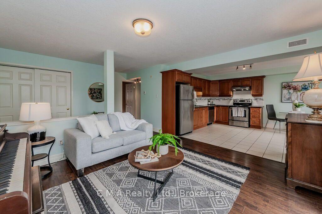 Photo 10 of Unit 302, 1522 King Street E, Kitchener — HOMEH
