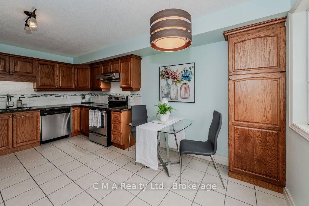 Photo 18 of Unit 302, 1522 King Street E, Kitchener — HOMEH