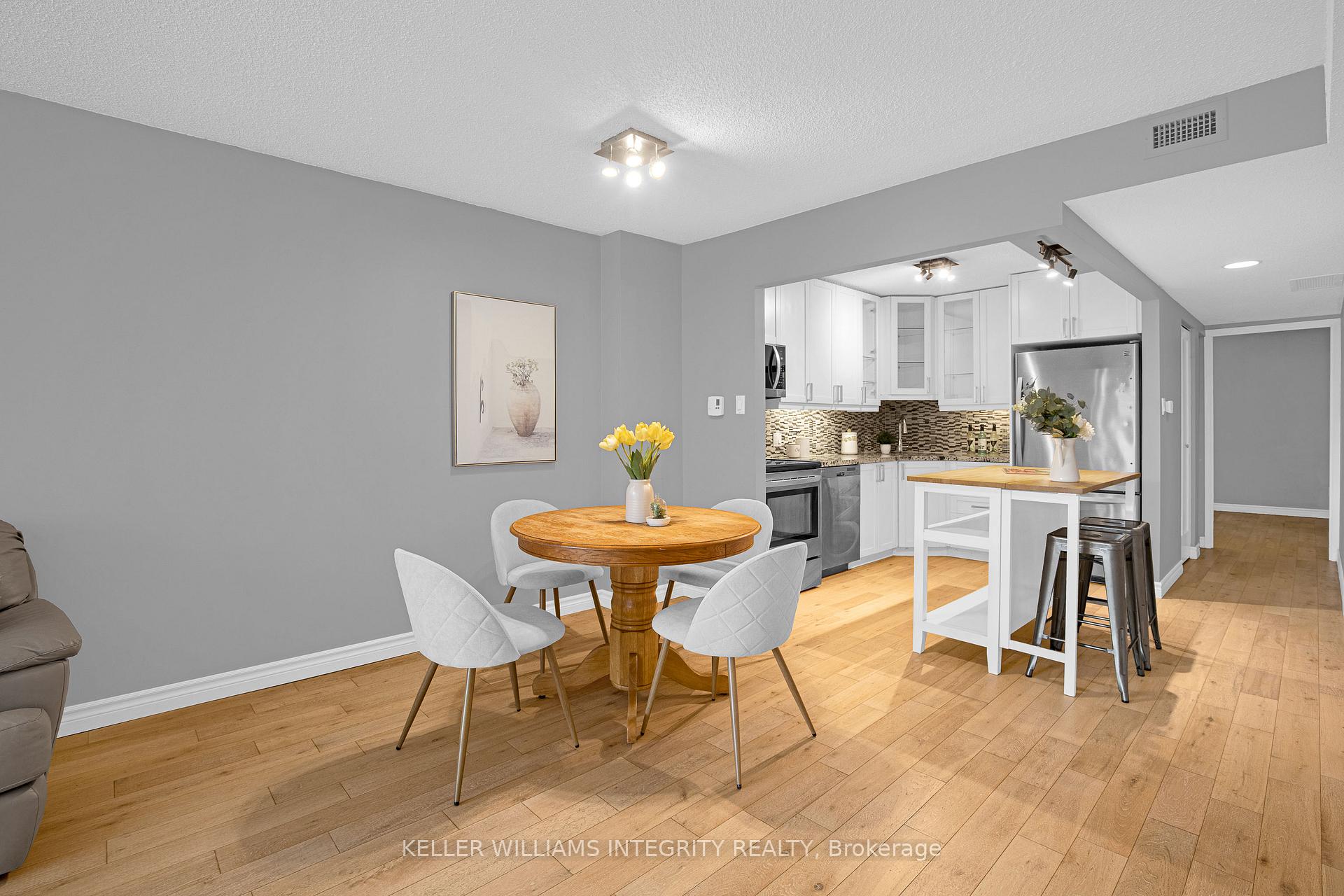 Photo 13 of Unit 401, 309 Cumberland Street, Ottawa, Lower Town/Byward Market — HOMEH
