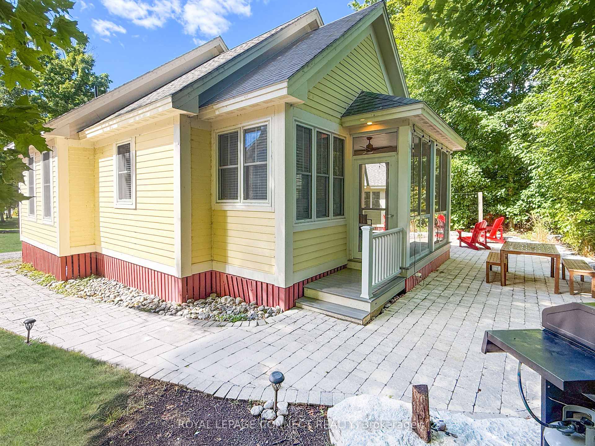 Front of Unit 191, 16 Hollow Lane