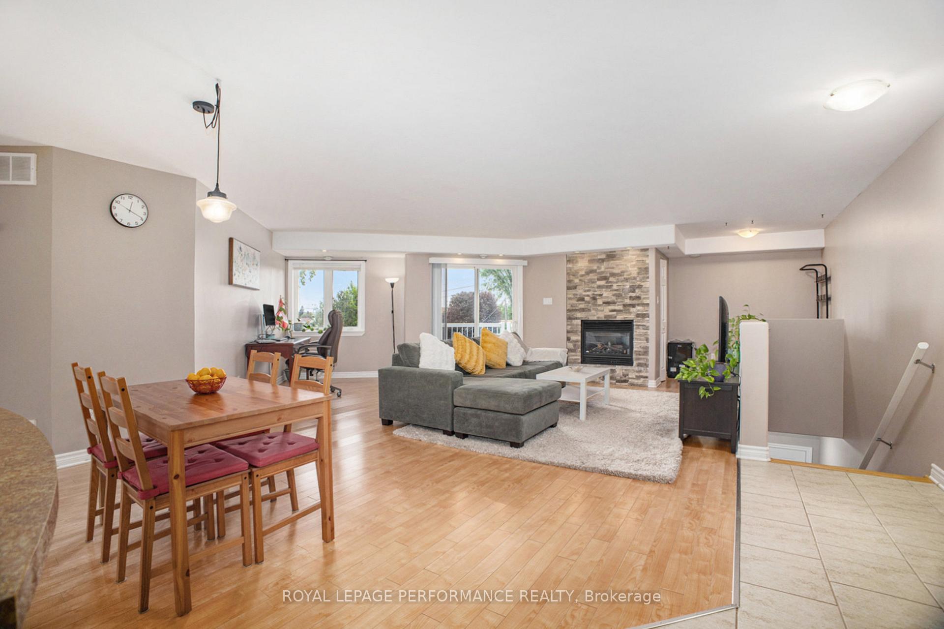 Photo 5 of Unit 7, 1230 Marenger Street, Ottawa, Convent Glen South — HOMEH