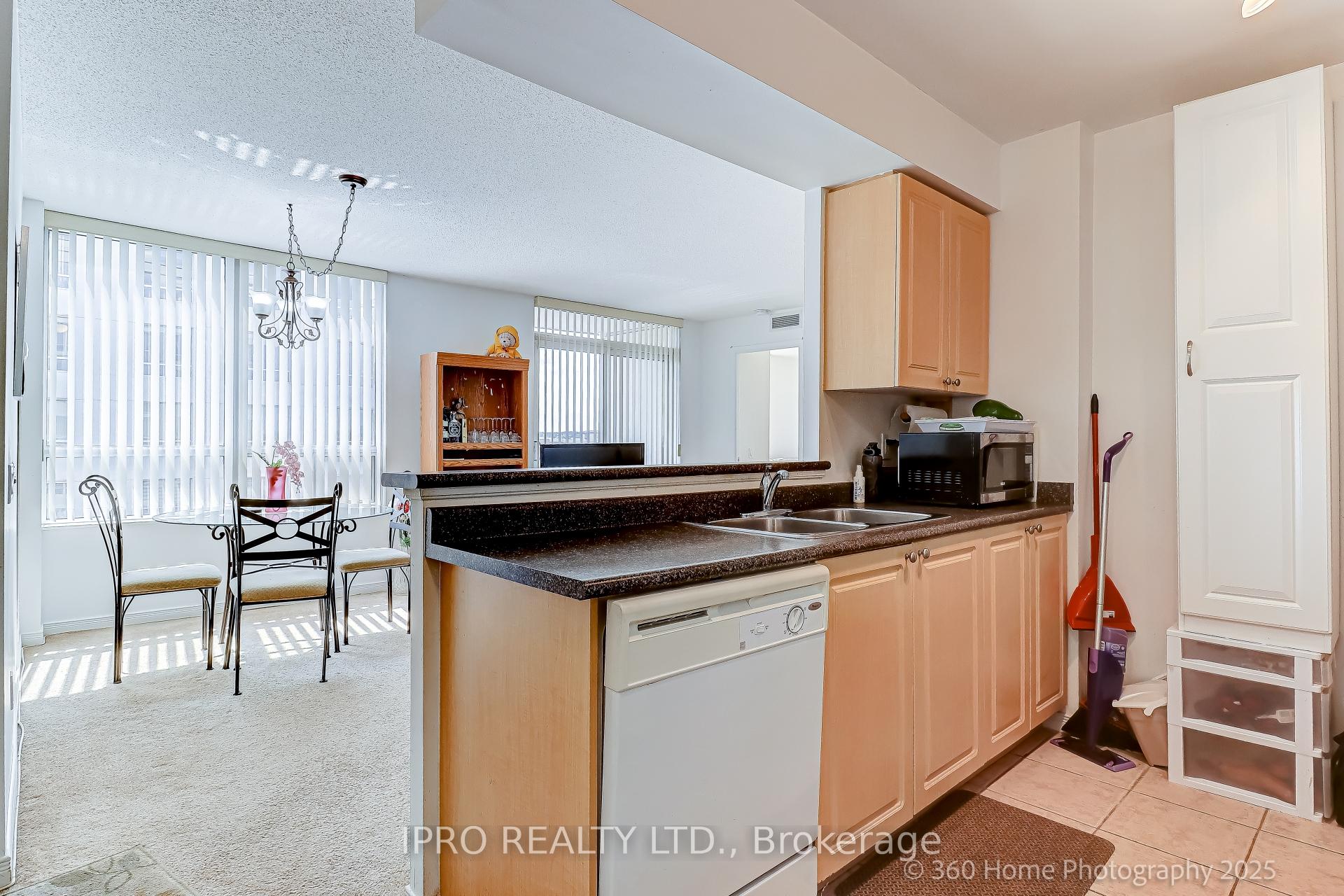 Photo 3 of Unit 817, 1200 The Elsplanade Road N, Pickering, Town Centre — HOMEH