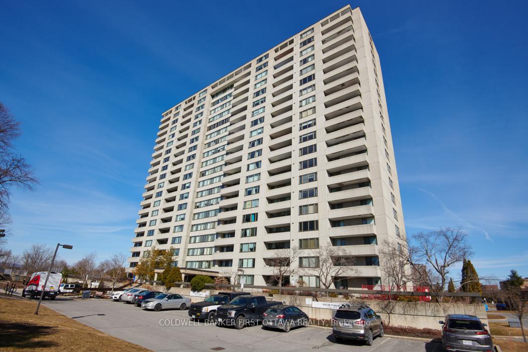 Front of Unit 1707, 2625 Regina Street