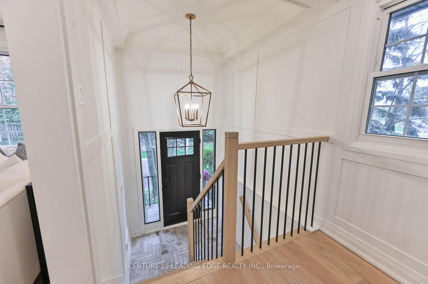 Photo 5 of 2 Bramble Way, Markham, Markham Village — HOMEH