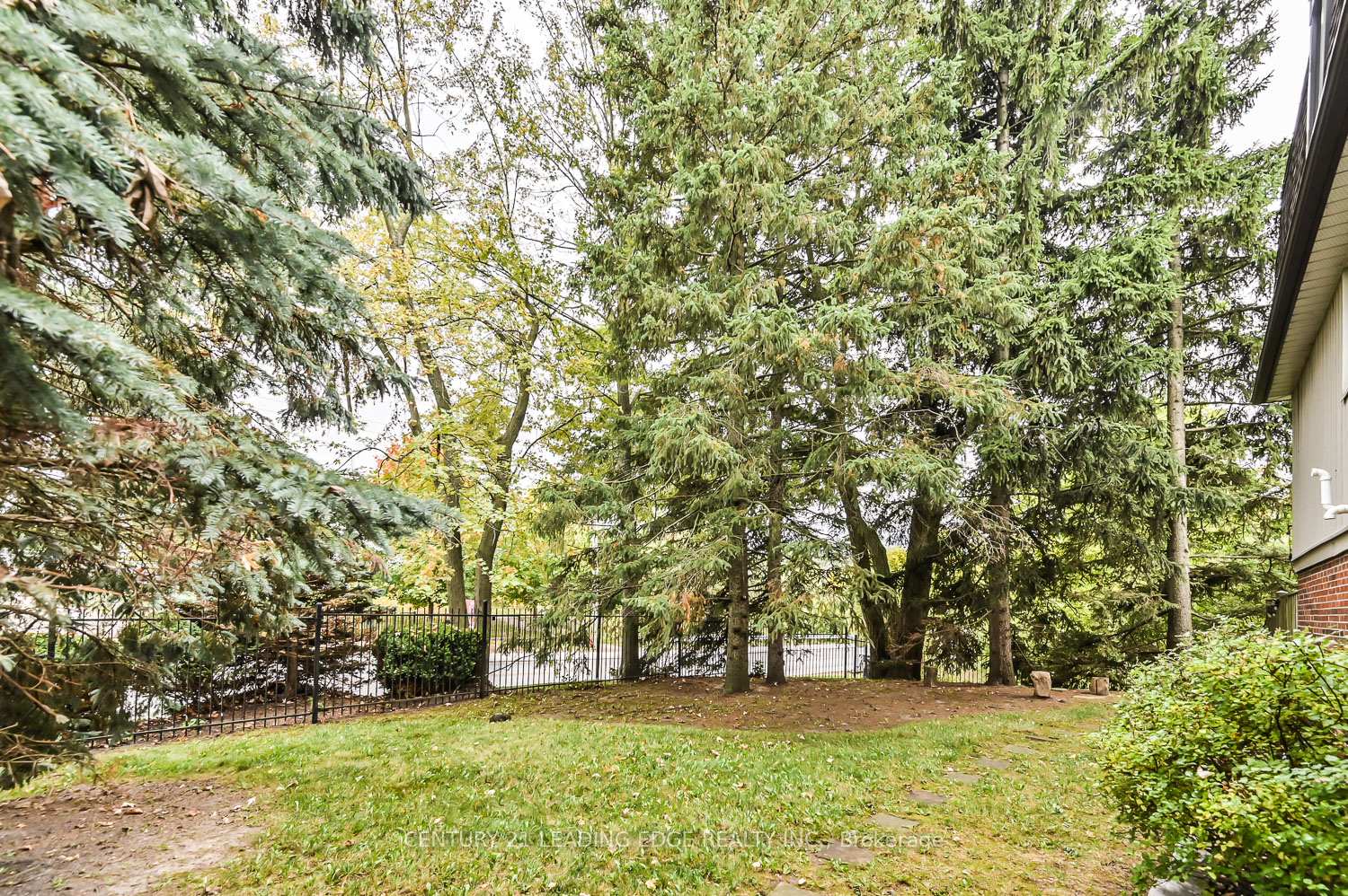 Photo 90 of 2 Bramble Way, Markham, Markham Village — HOMEH
