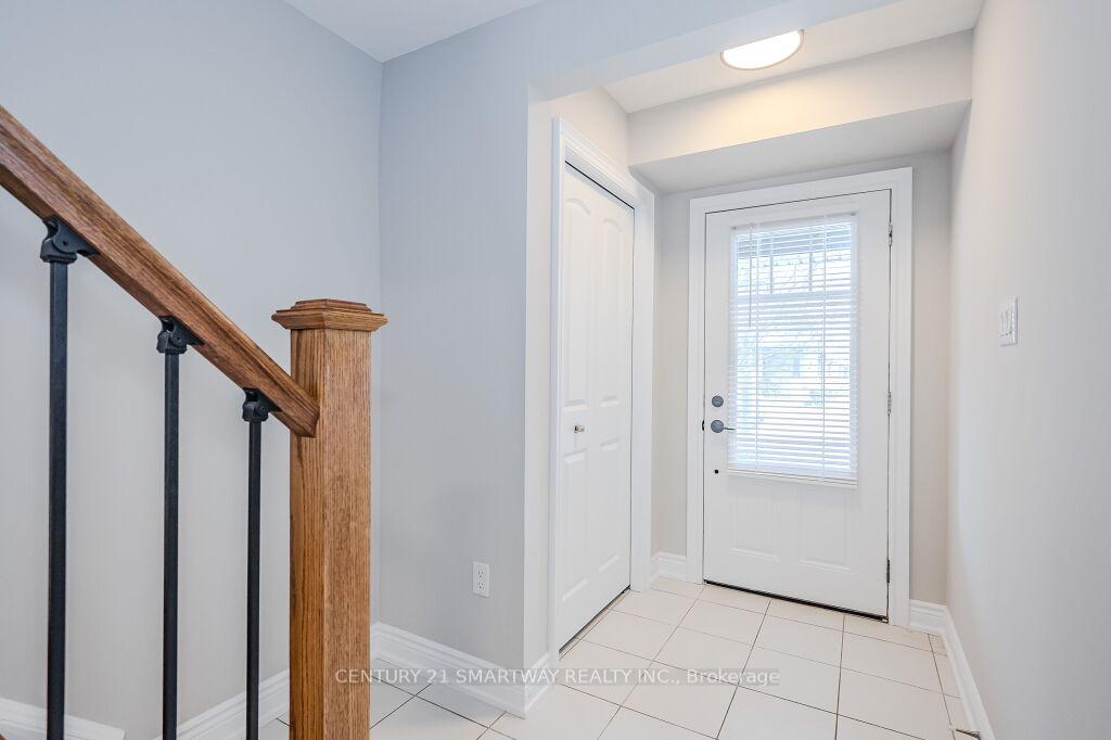 Photo 4 of 33 Arlington Crescent, Guelph, Pineridge/Westminster Woods — HOMEH