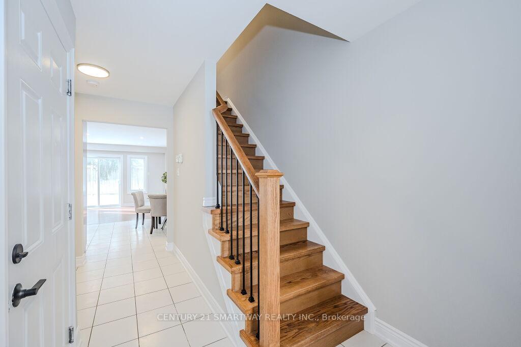 Photo 5 of 33 Arlington Crescent, Guelph, Pineridge/Westminster Woods — HOMEH