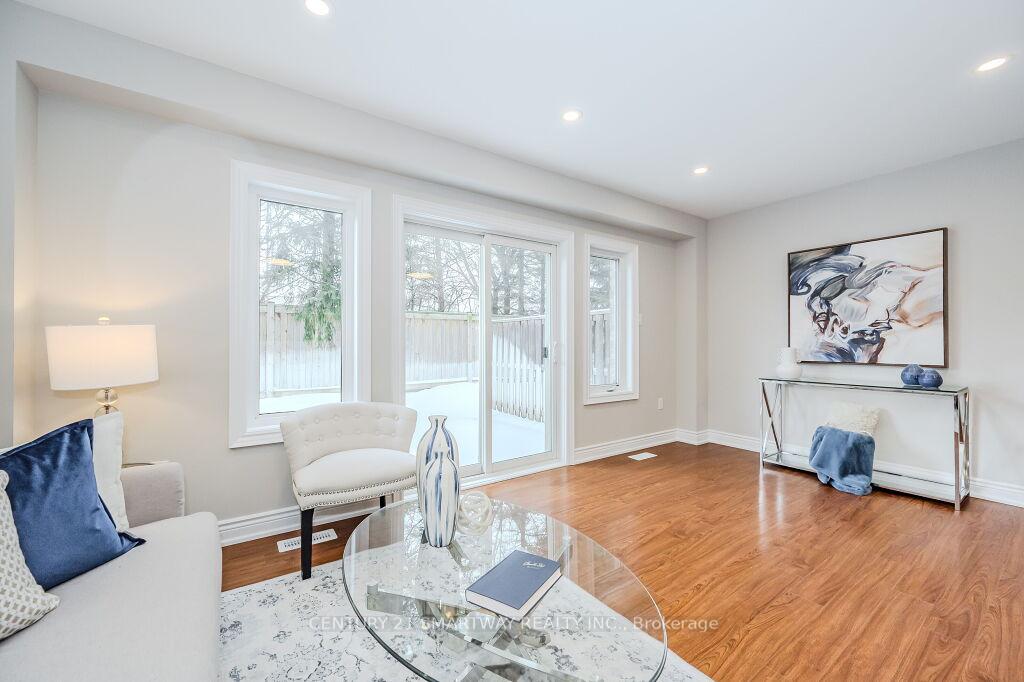 Photo 10 of 33 Arlington Crescent, Guelph, Pineridge/Westminster Woods — HOMEH