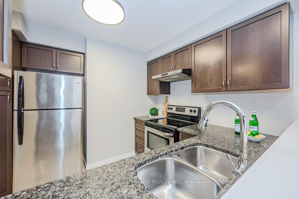 Photo 18 of 33 Arlington Crescent, Guelph, Pineridge/Westminster Woods — HOMEH