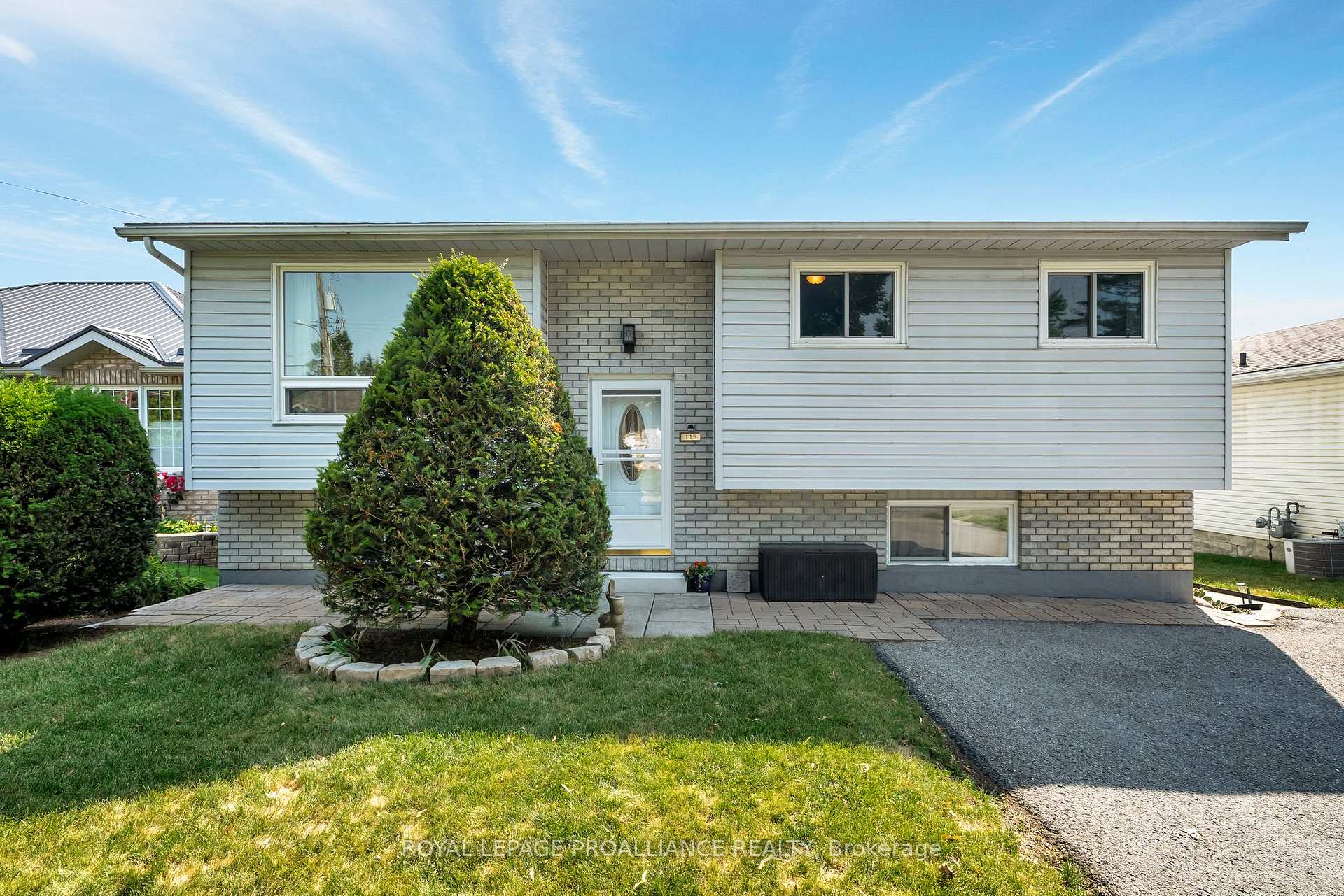 Photo 1 of 119 University Avenue, Belleville, Belleville Ward — HOMEH