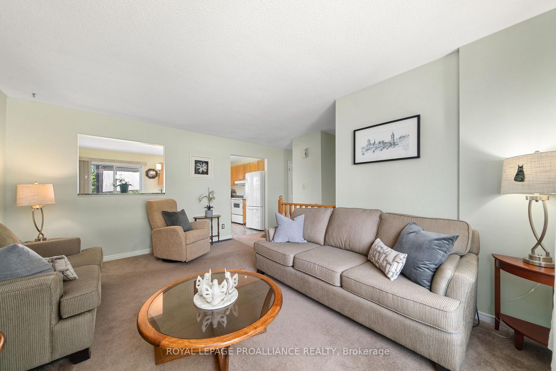 Photo 8 of 119 University Avenue, Belleville, Belleville Ward — HOMEH