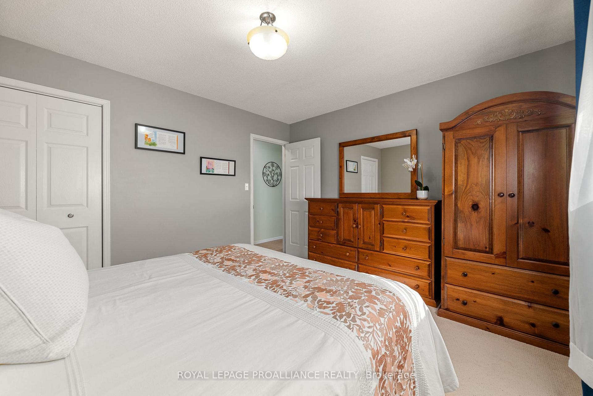 Photo 19 of 119 University Avenue, Belleville, Belleville Ward — HOMEH