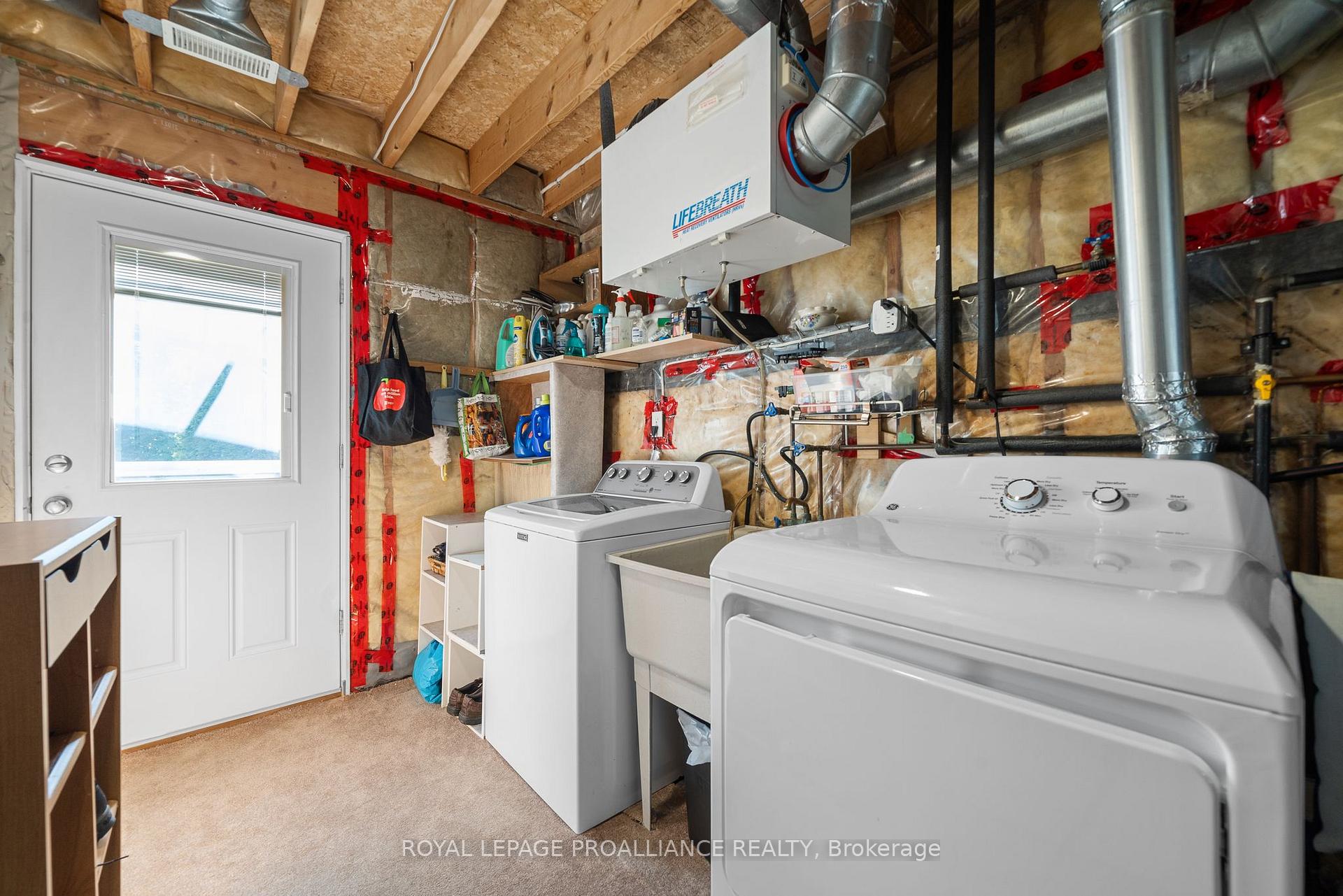 Photo 36 of 119 University Avenue, Belleville, Belleville Ward — HOMEH