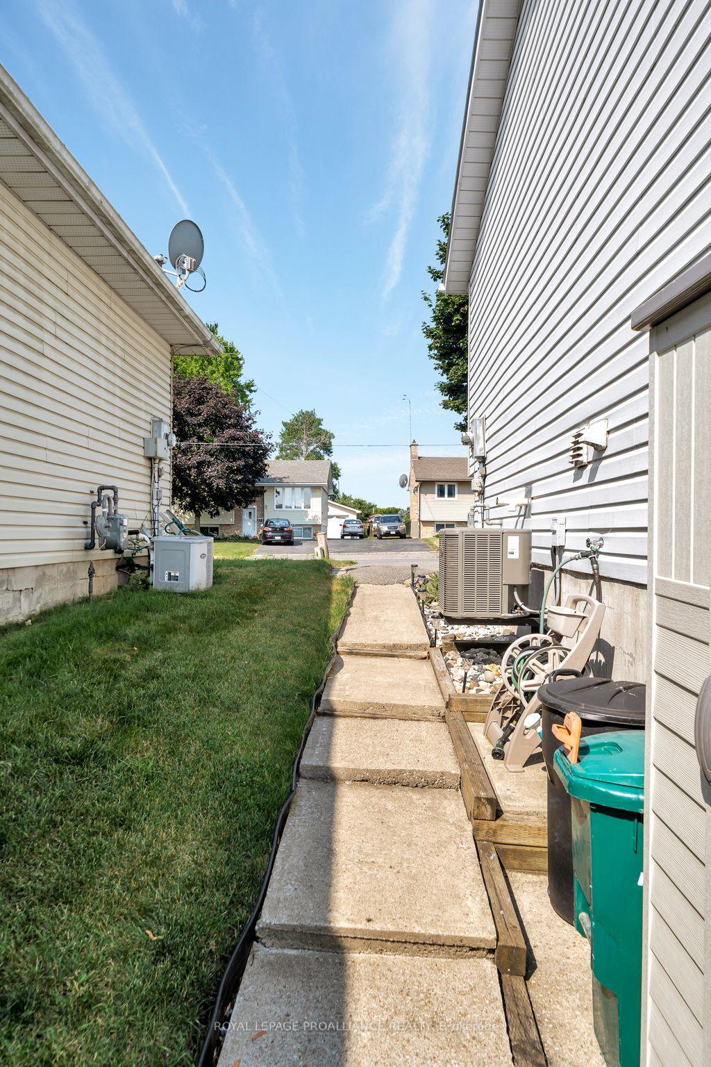 Photo 46 of 119 University Avenue, Belleville, Belleville Ward — HOMEH