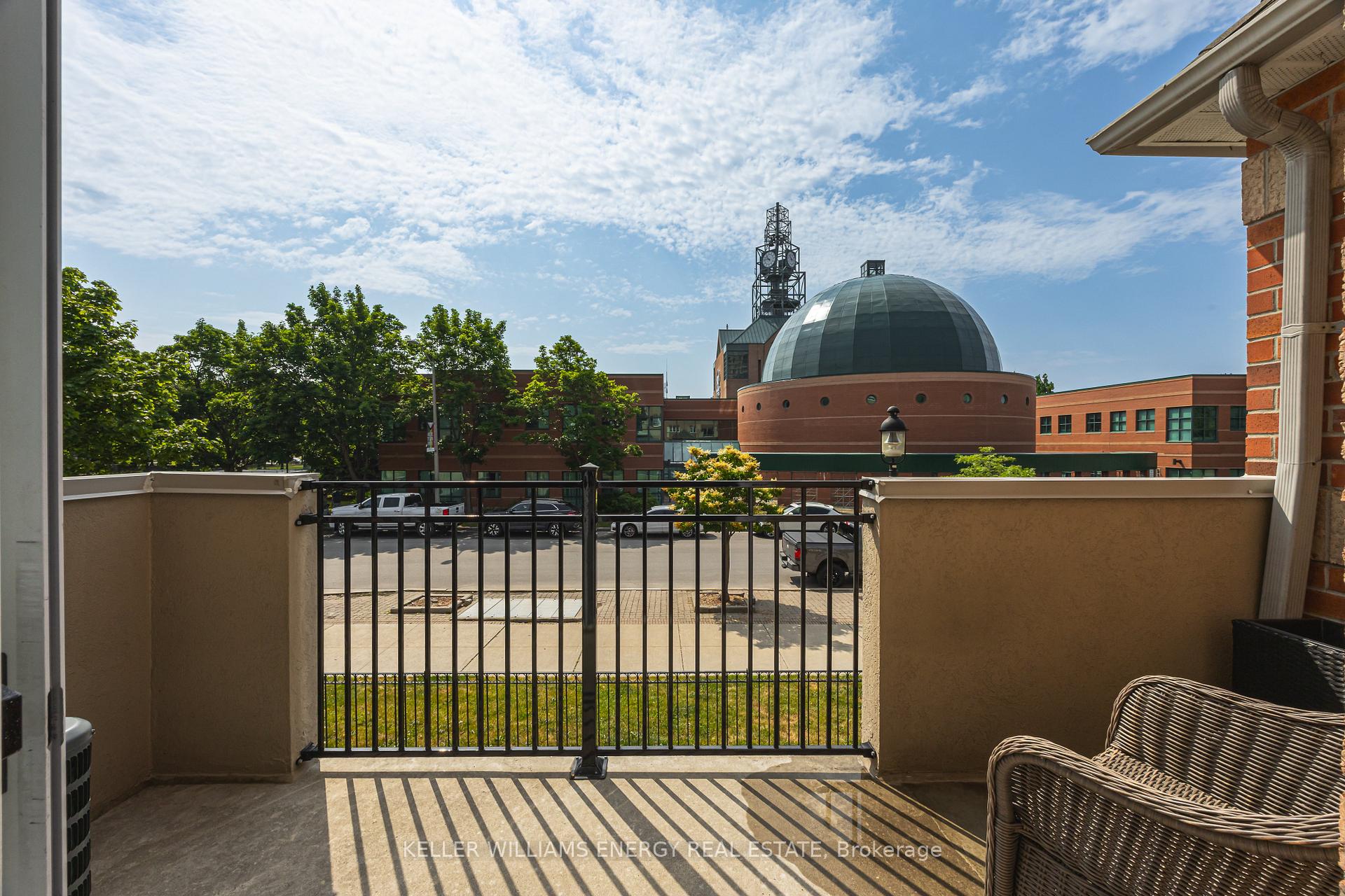 Photo 6 of Unit 809, 1400 The Esplanade N, Pickering, Town Centre — HOMEH