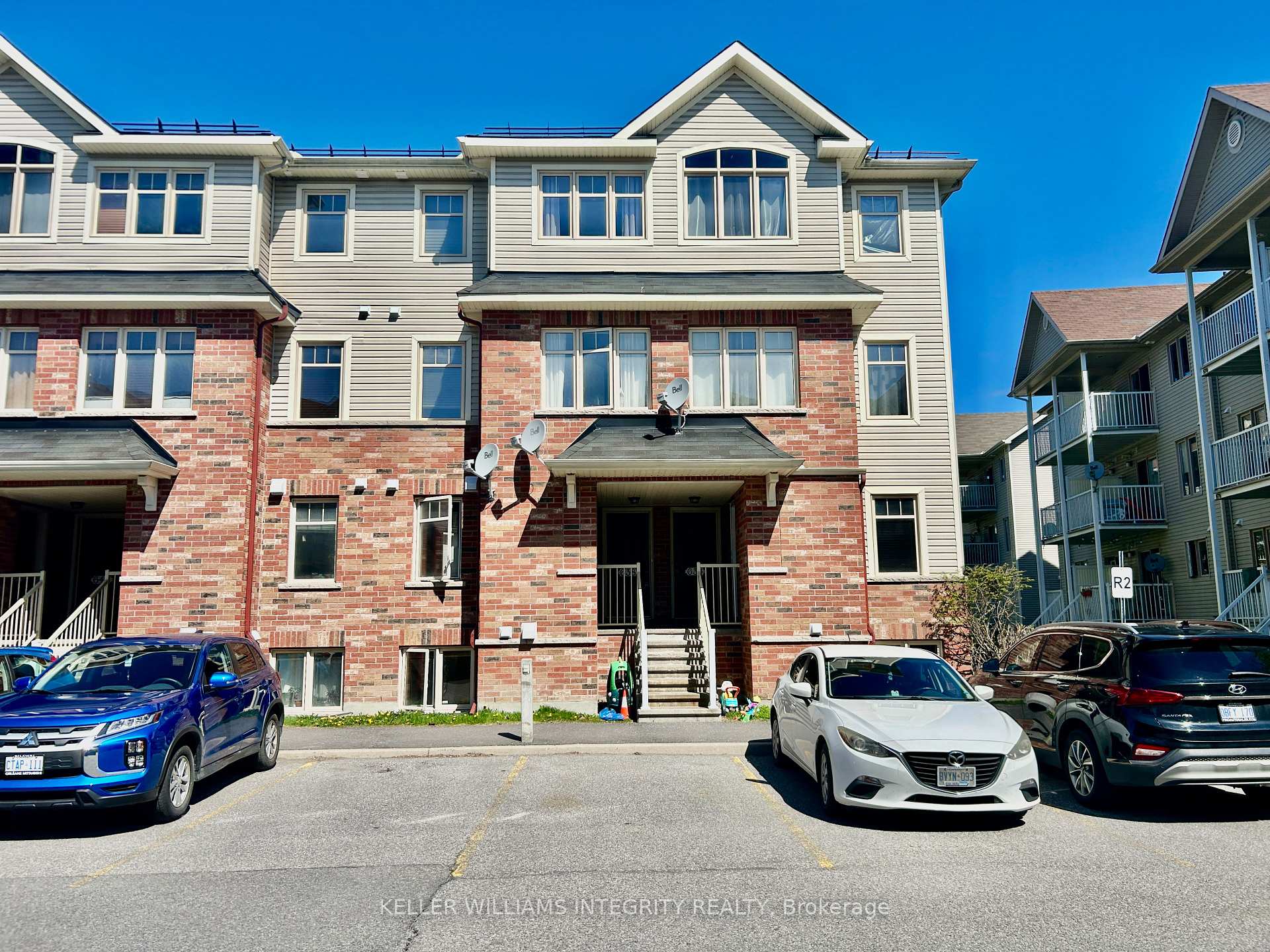Photo 1 of Unit 10, 638 Reardon, Ottawa, Heron Gate/Industrial Park — HOMEH