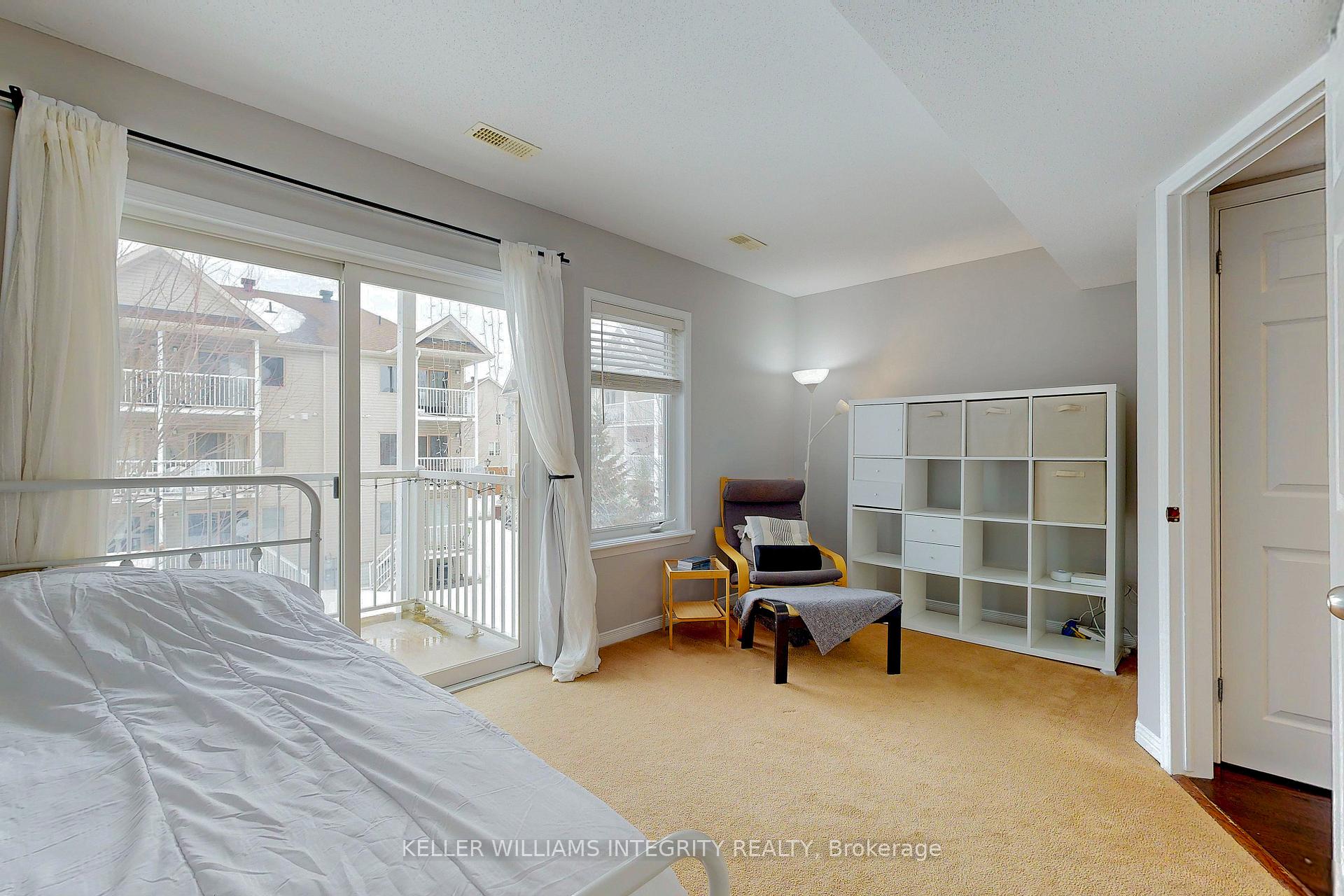 Photo 8 of Unit 10, 638 Reardon, Ottawa, Heron Gate/Industrial Park — HOMEH