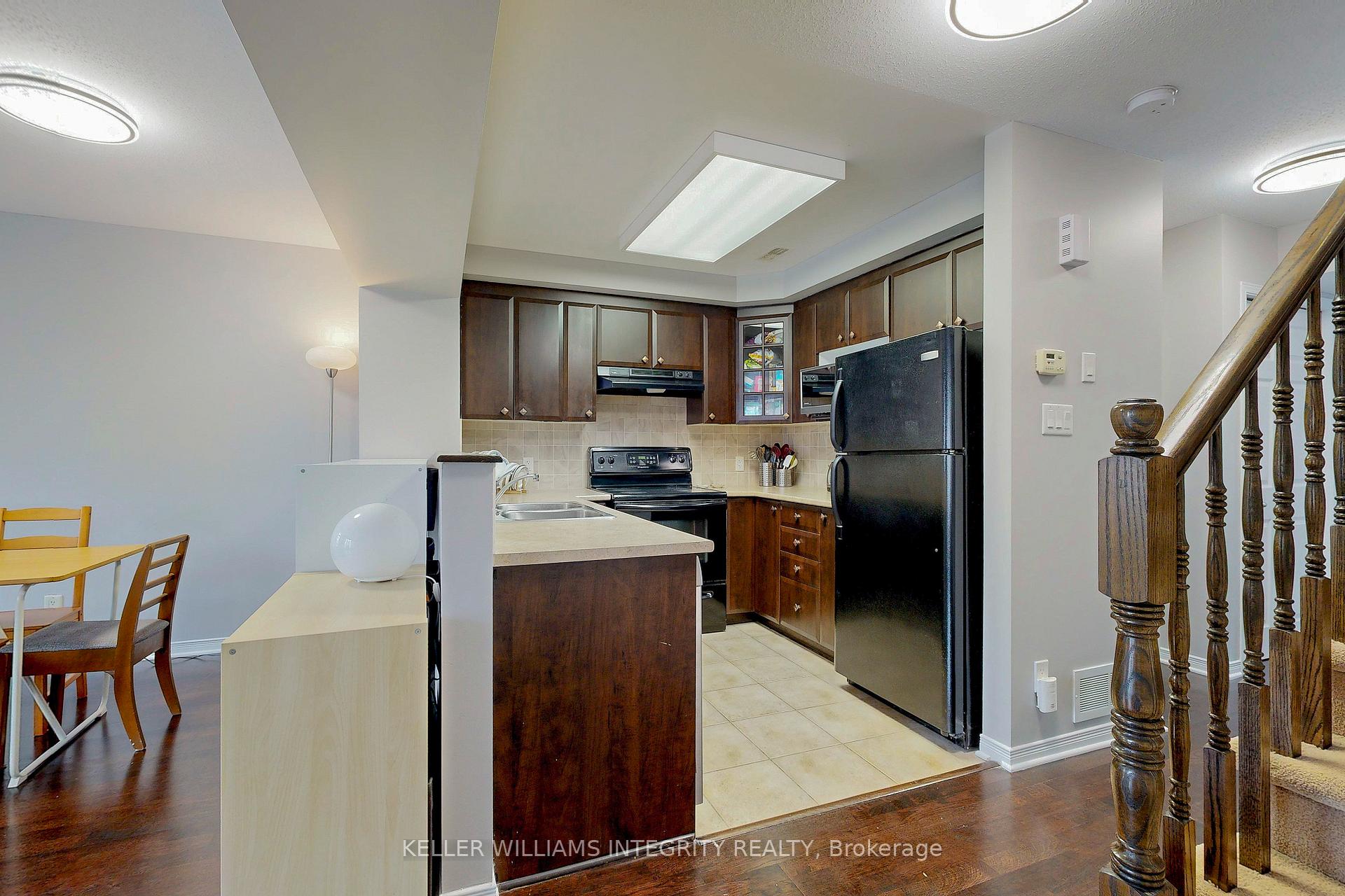 Photo 15 of Unit 10, 638 Reardon, Ottawa, Heron Gate/Industrial Park — HOMEH