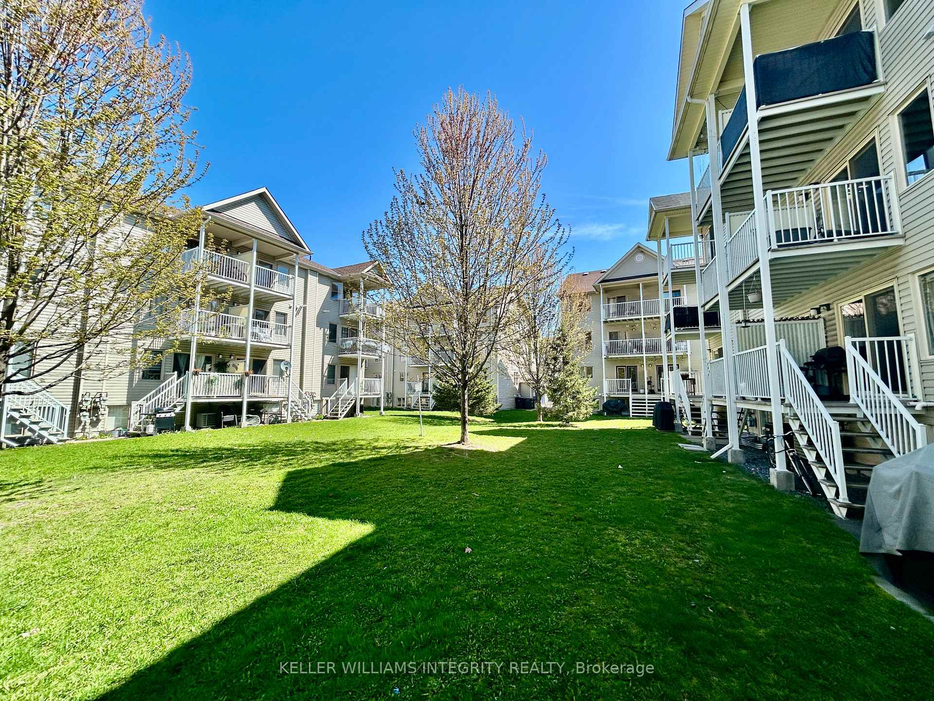 Photo 33 of Unit 10, 638 Reardon, Ottawa, Heron Gate/Industrial Park — HOMEH