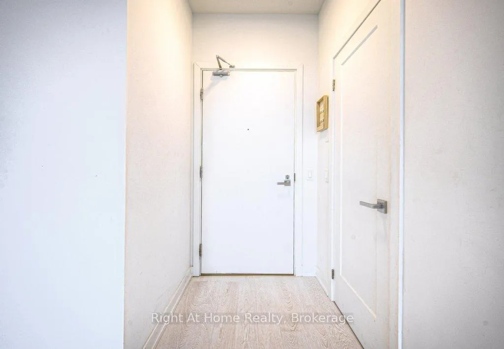 Photo 3 of Unit 716, 415 Main Street W, Hamilton, Kirkendall — HOMEH