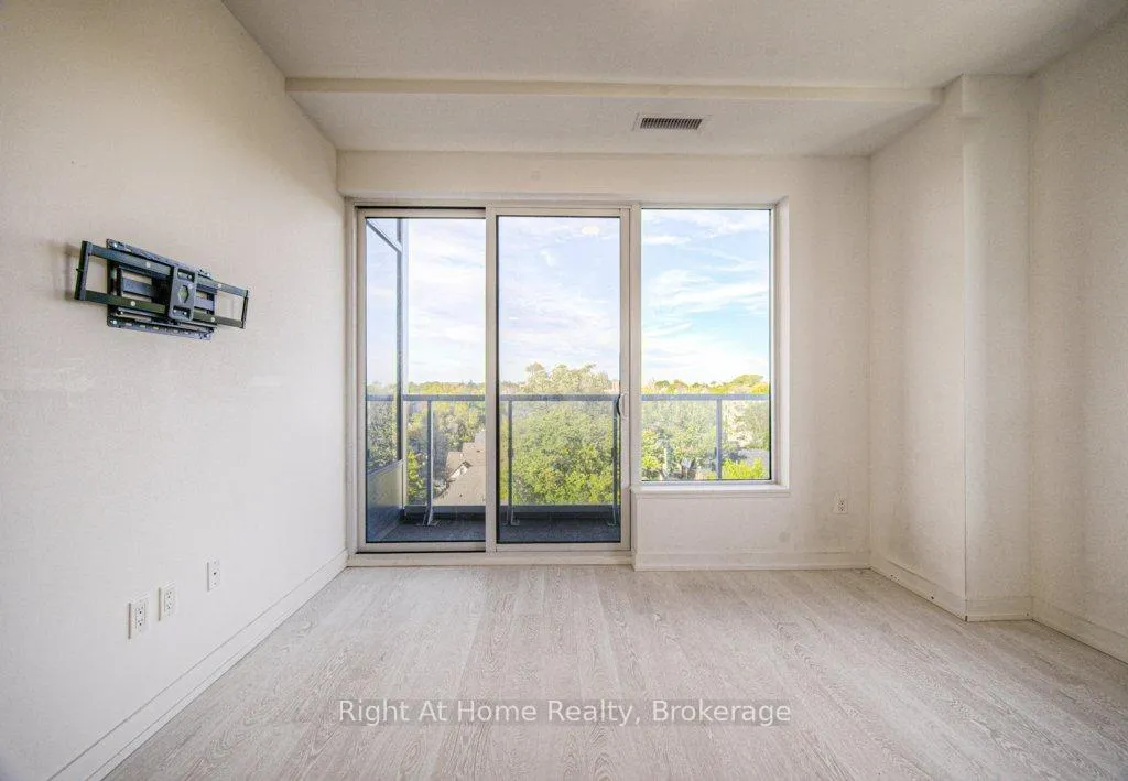 Photo 6 of Unit 716, 415 Main Street W, Hamilton, Kirkendall — HOMEH