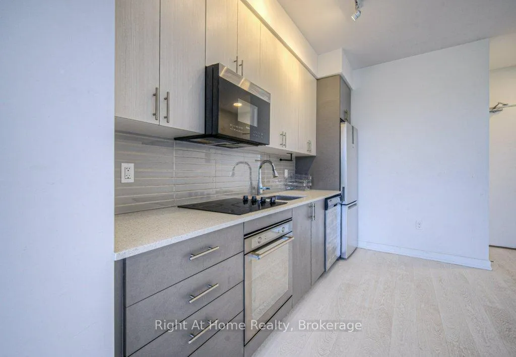 Photo 7 of Unit 716, 415 Main Street W, Hamilton, Kirkendall — HOMEH