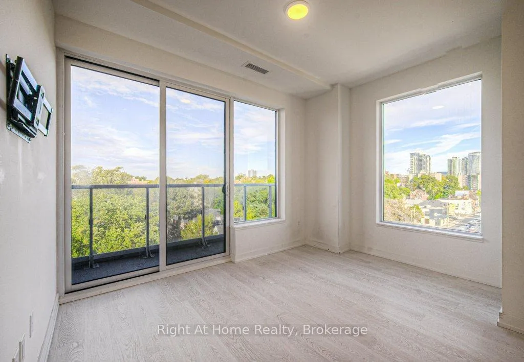 Photo 9 of Unit 716, 415 Main Street W, Hamilton, Kirkendall — HOMEH